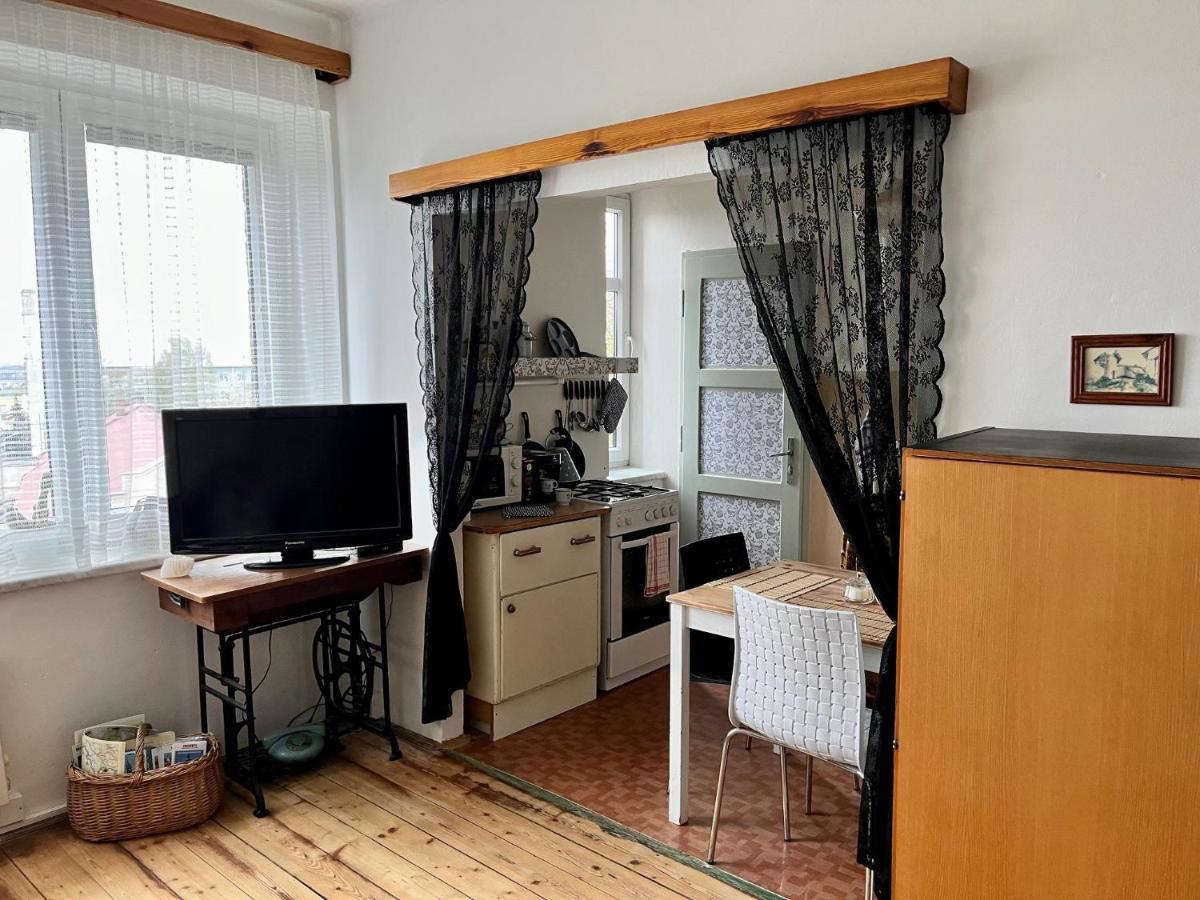 Slunny Byt S Krasnym Vyhledem Apartment Nove Mesto nad Metuji Exterior photo